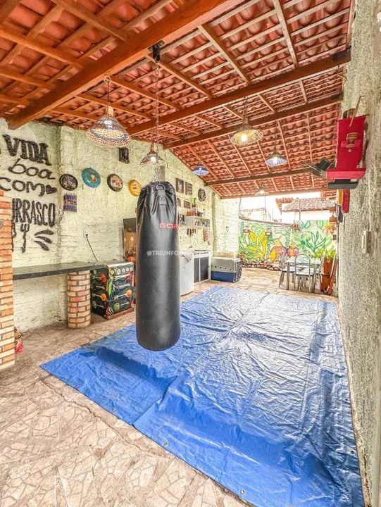 Vendo casa no Bela vista 2, com 3 quartos sendo 1 suíte, área gourmet com piscina .420 mil