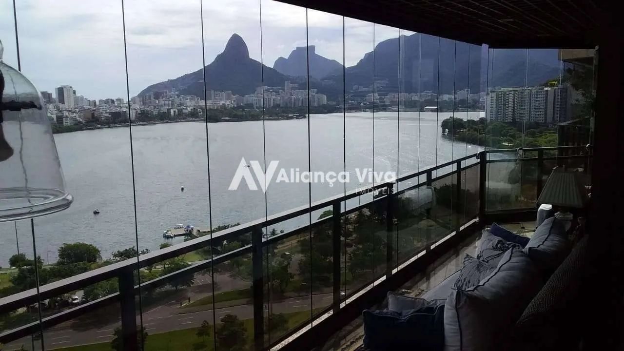 Exclusividade - Cobertura com 5 quartos e vista frontal Lagoa