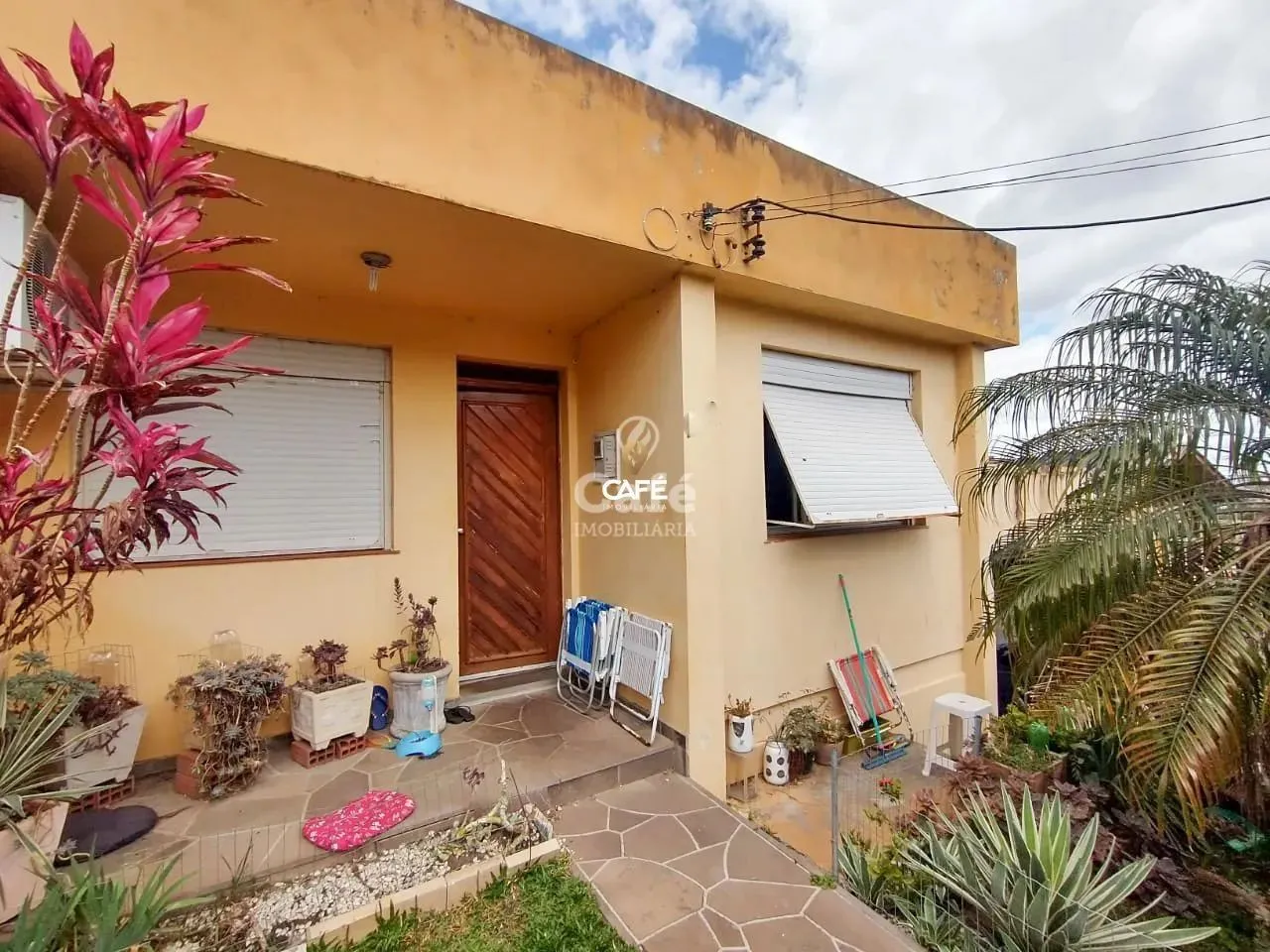 Linda casa no bairro perpétuo socorro.