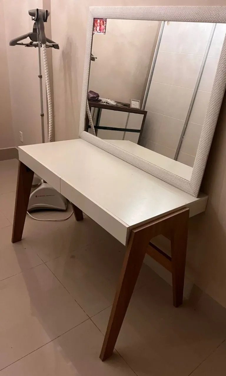 Escrivaninha off white 2 gavetas