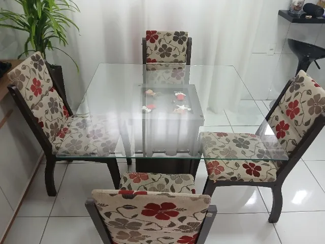 Mesa de jantar doação