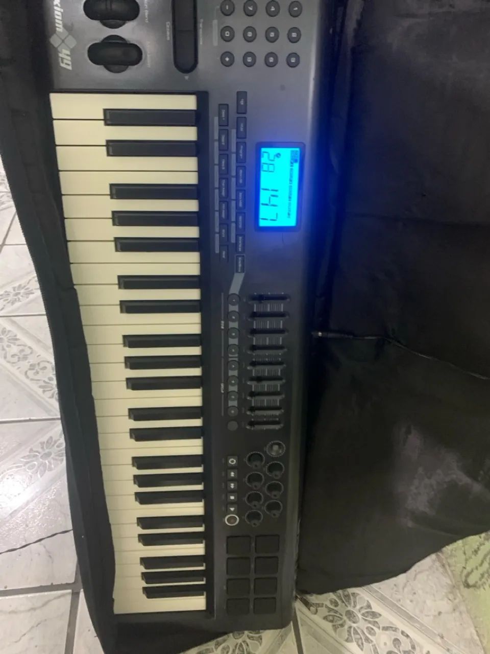 M-Audio Axiom 49 Usado 