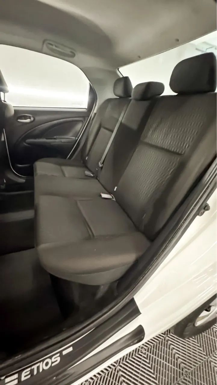 Toyota Etios X Sedan 1.5 2020 - Foto 5