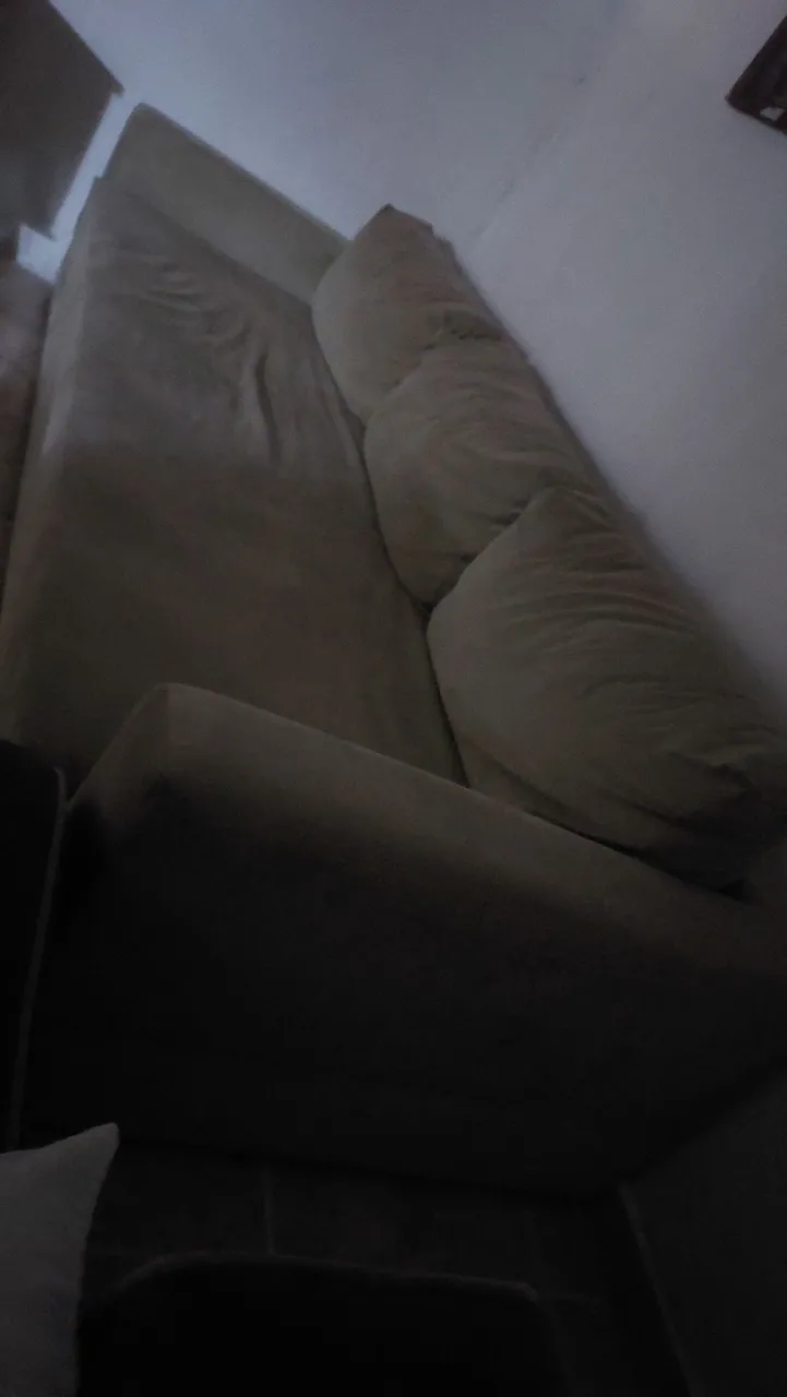 Sofá grande e confortável