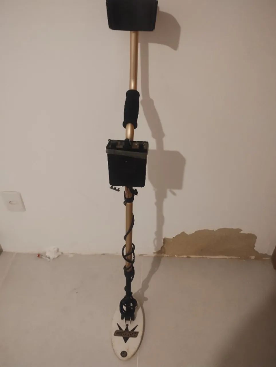 detector de metais gold bug 2 original,,ótimo estado! várias baterias extras de brinde!!