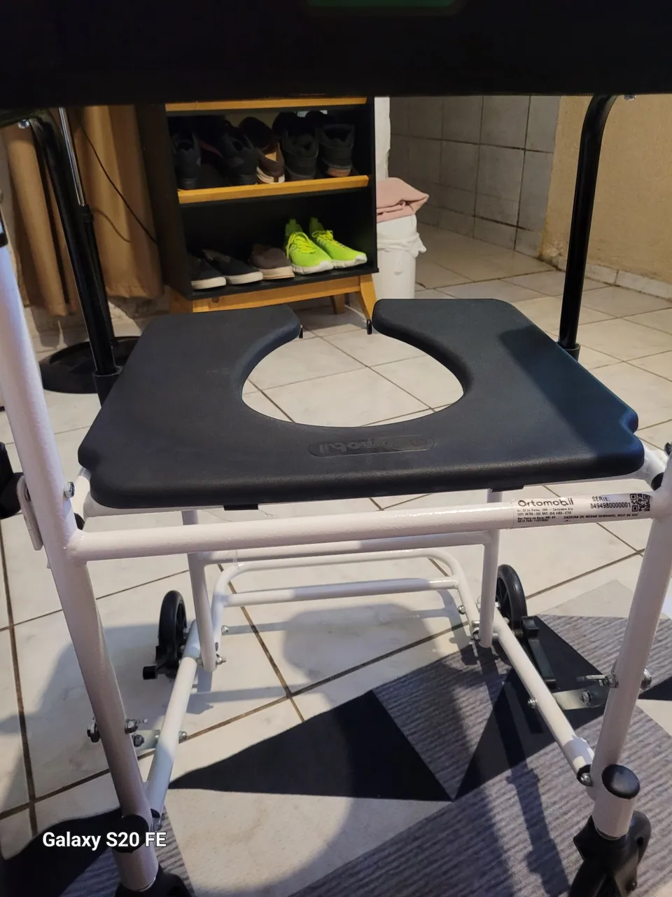 Cadeira de Banho com Rodas Ortobomil
