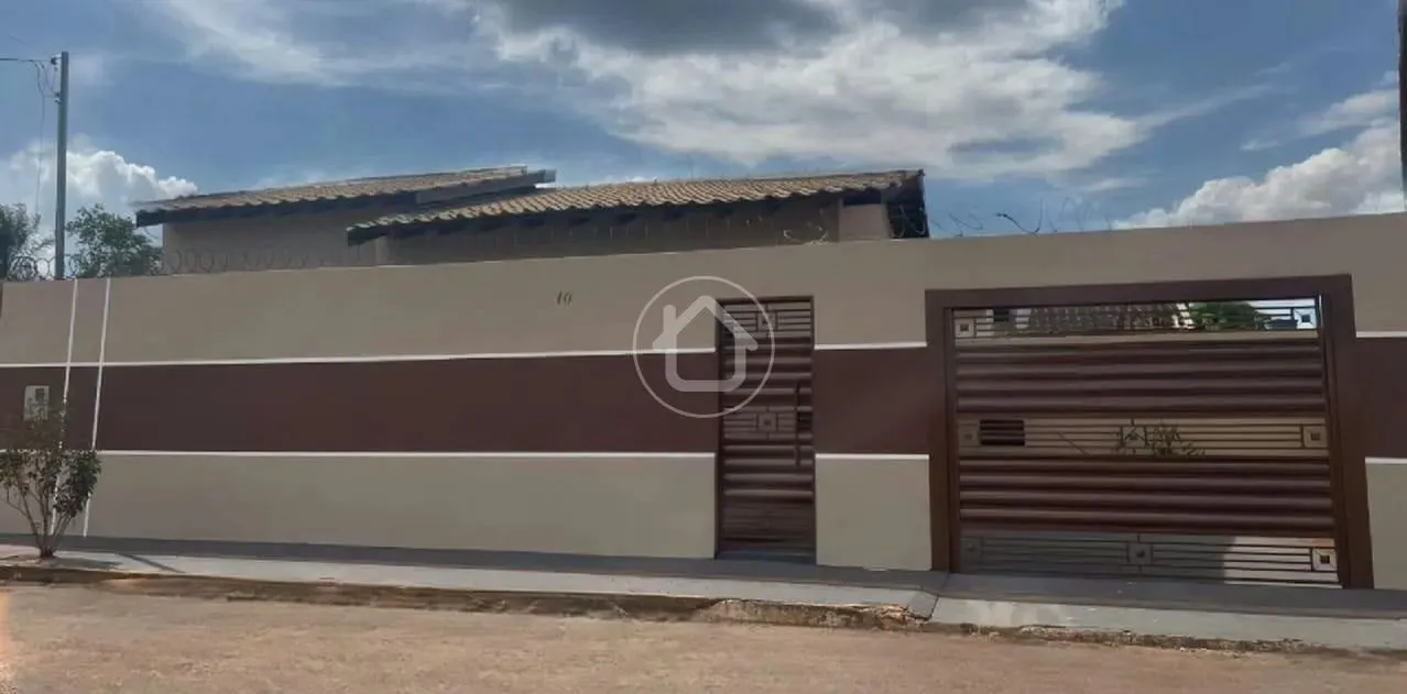 CASA TODA REFORMADA