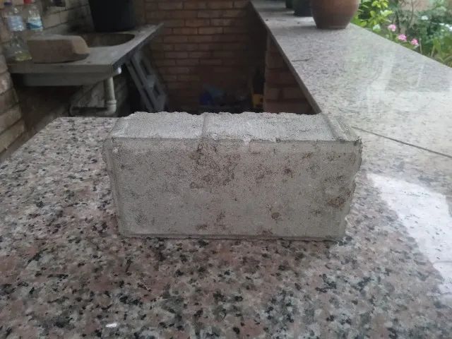 Vendo piso Inter travado R$ 1,00 a unidade. - Foto 2