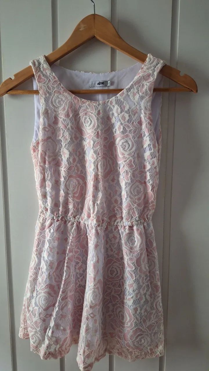 Vestido infantil rendado 