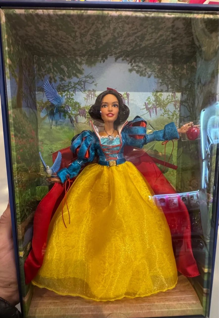 Boneca Snow White Disney Colecionável - Foto 3
