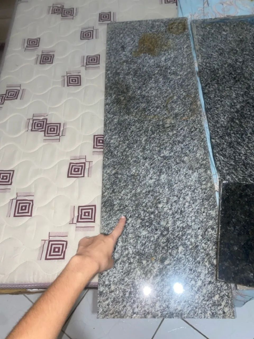 Granito cinza 1,30 X 0,40 