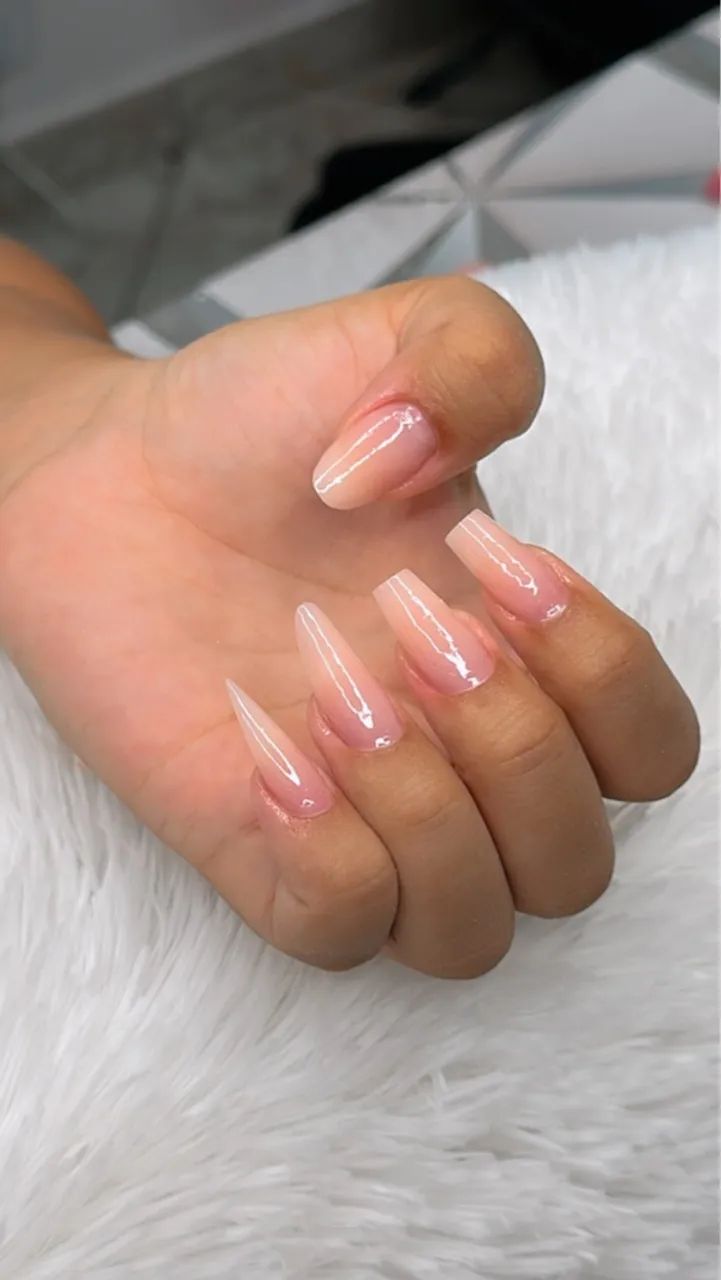 Alongamento de unhas e curso profissionalizante 