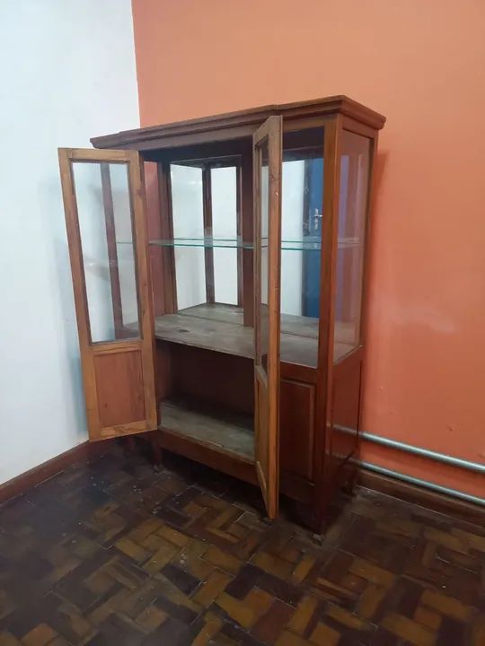 Cristaleira de madeira antigo - Foto 3