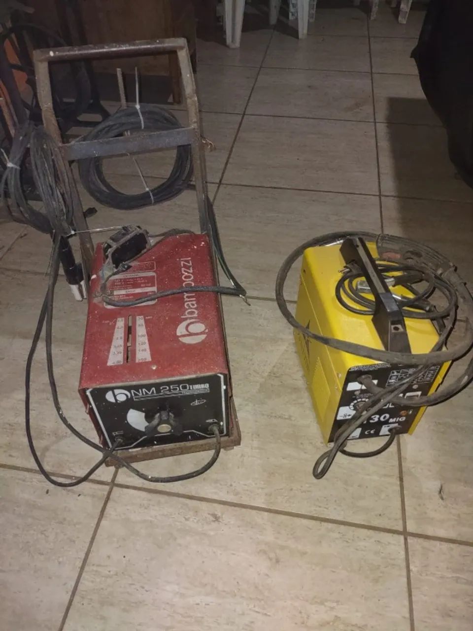 Maquina de solda De eletroudo Bambozzi NM250 e Maquina de solda MIG zenithe 130 - Foto 2