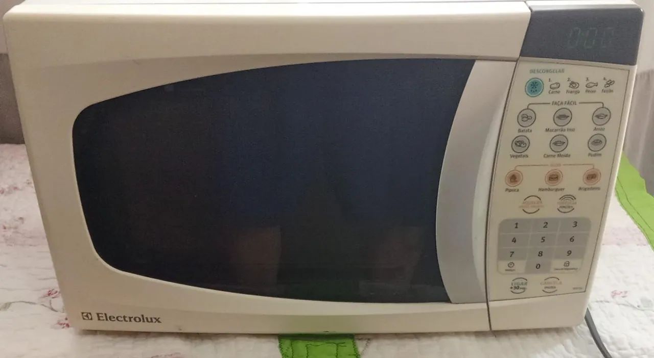 Microondas Eletrolux 18L