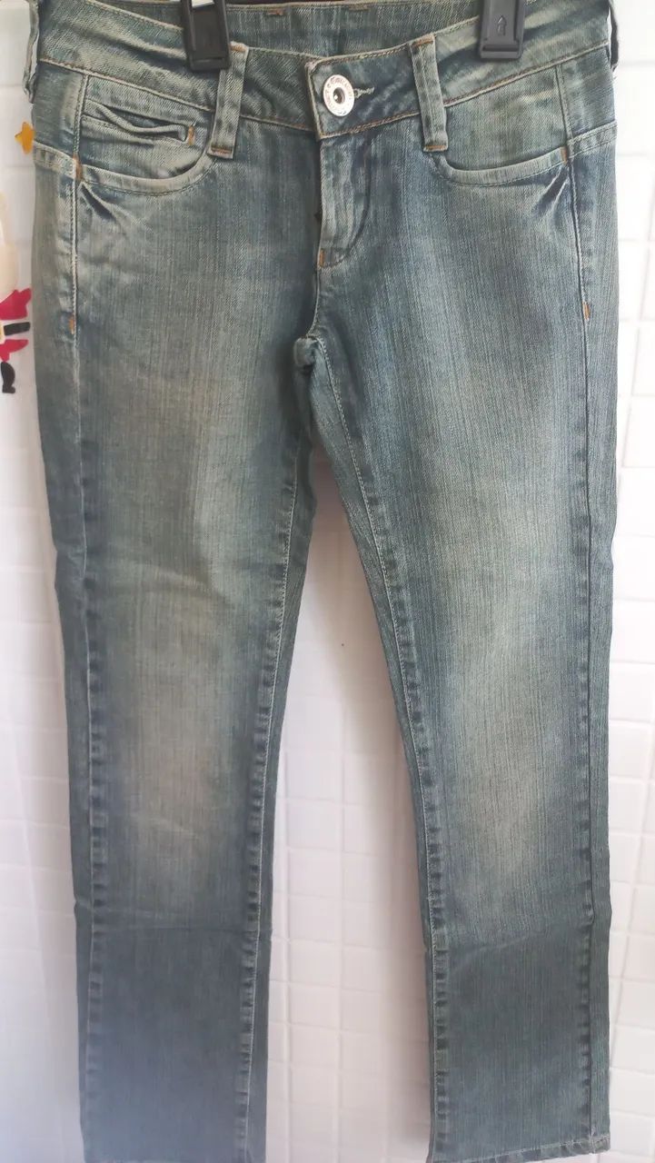 Calça jeans Carmim detalhes metal - Foto 2