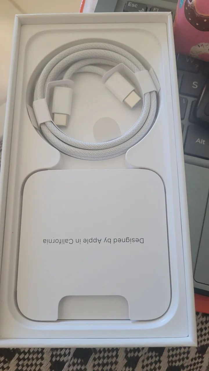 Vendo iphone 15 zerado lacrado - Celulares e Smartphones - Dias D