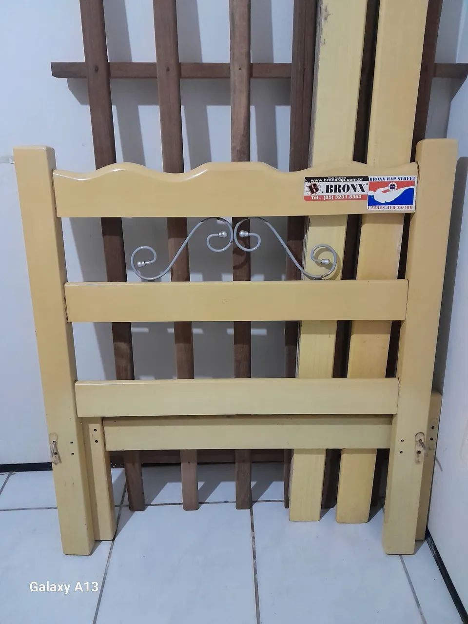  Cama solteiro com cabeçeira