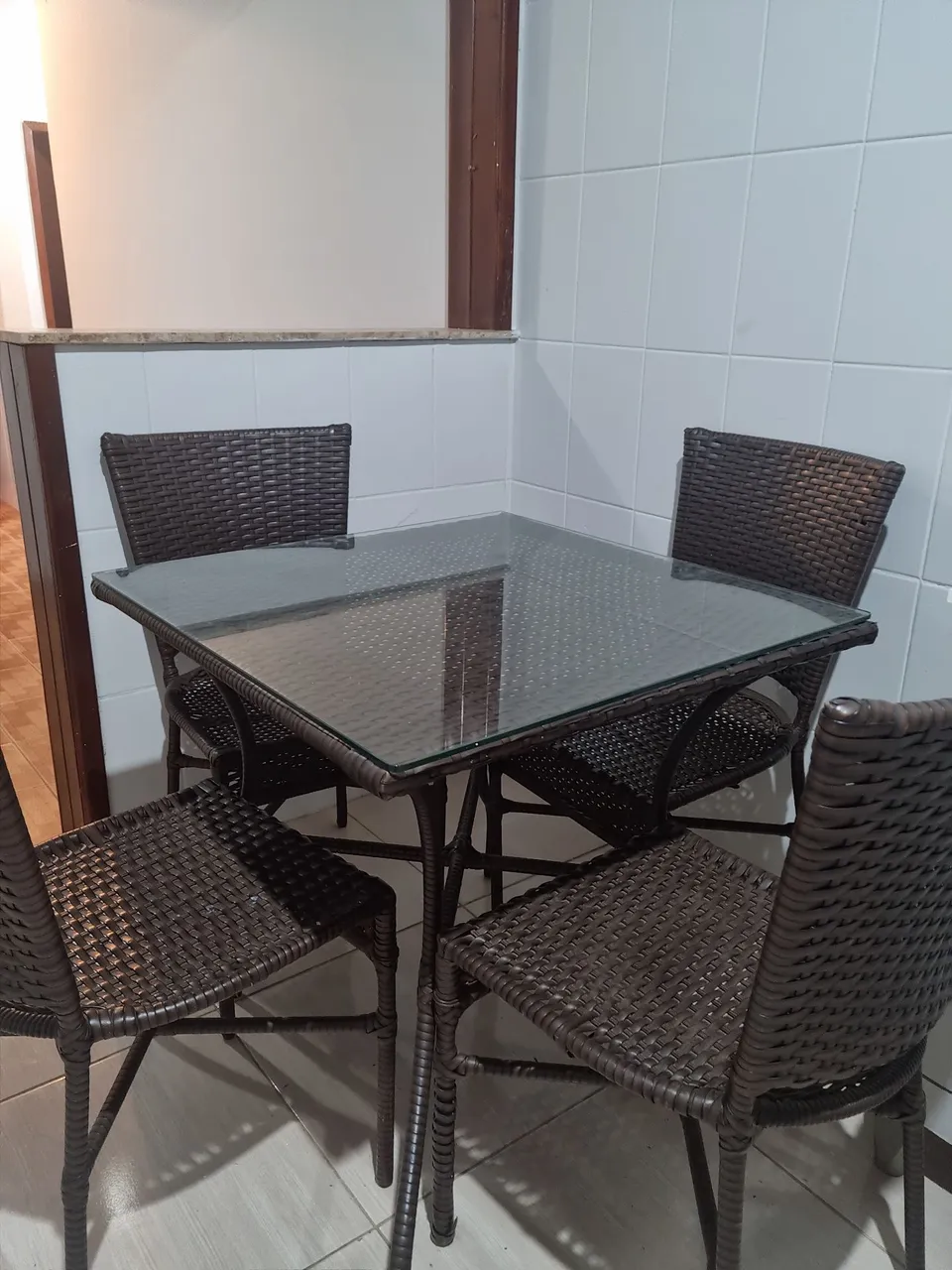 Conjunto Mesa com 4 Cadeiras