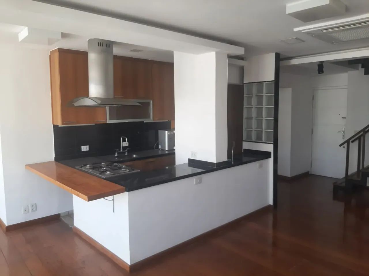 Maravilhosa cobertura triplex na melhor localização do Flamengo