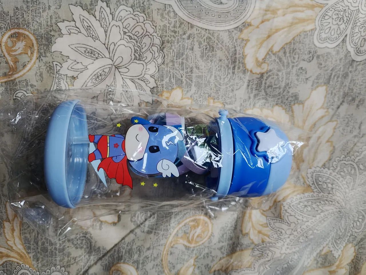 Garrafa Infantil com Personagem Fofo - Foto 2