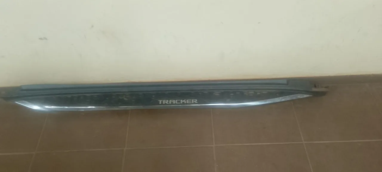 Estribo do Chevrolet traker 2021.