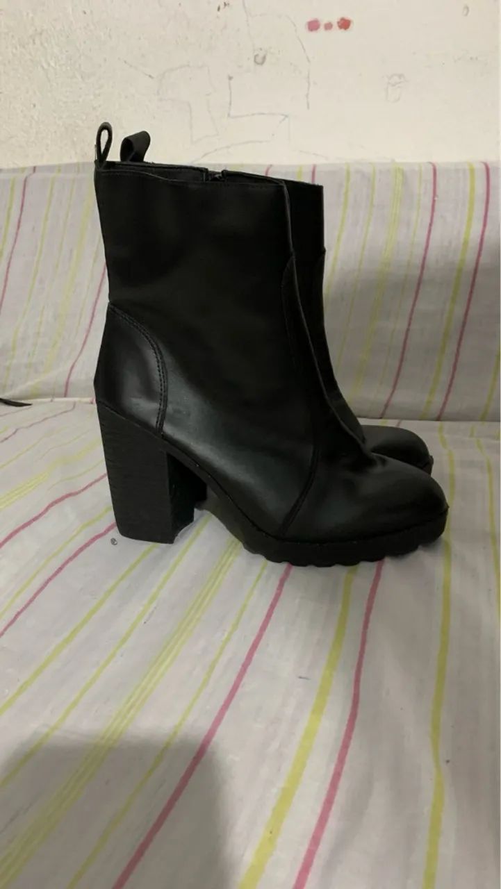 Botas Tratoradas de Salto - Estilo e Conforto - Foto 3