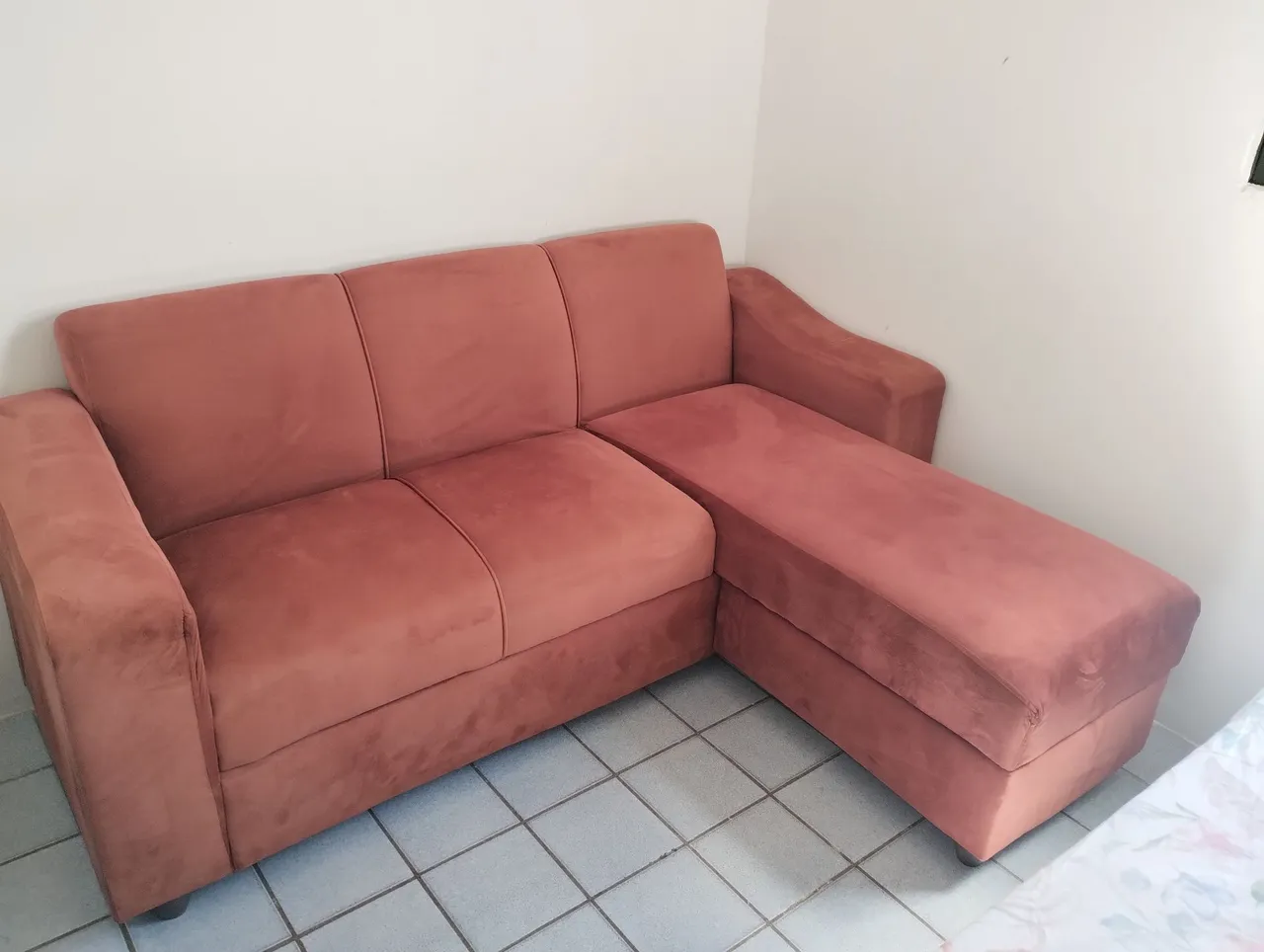 Sofá de canto com chaise