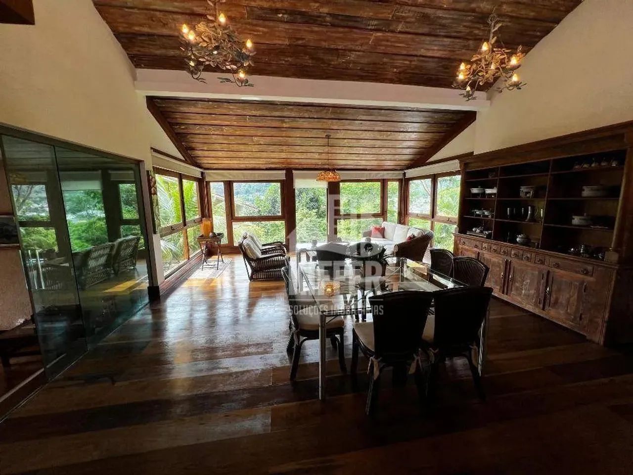 Casa Exclusiva com 3 Suítes, Piscina e Sauna em São Francisco - Foto 3