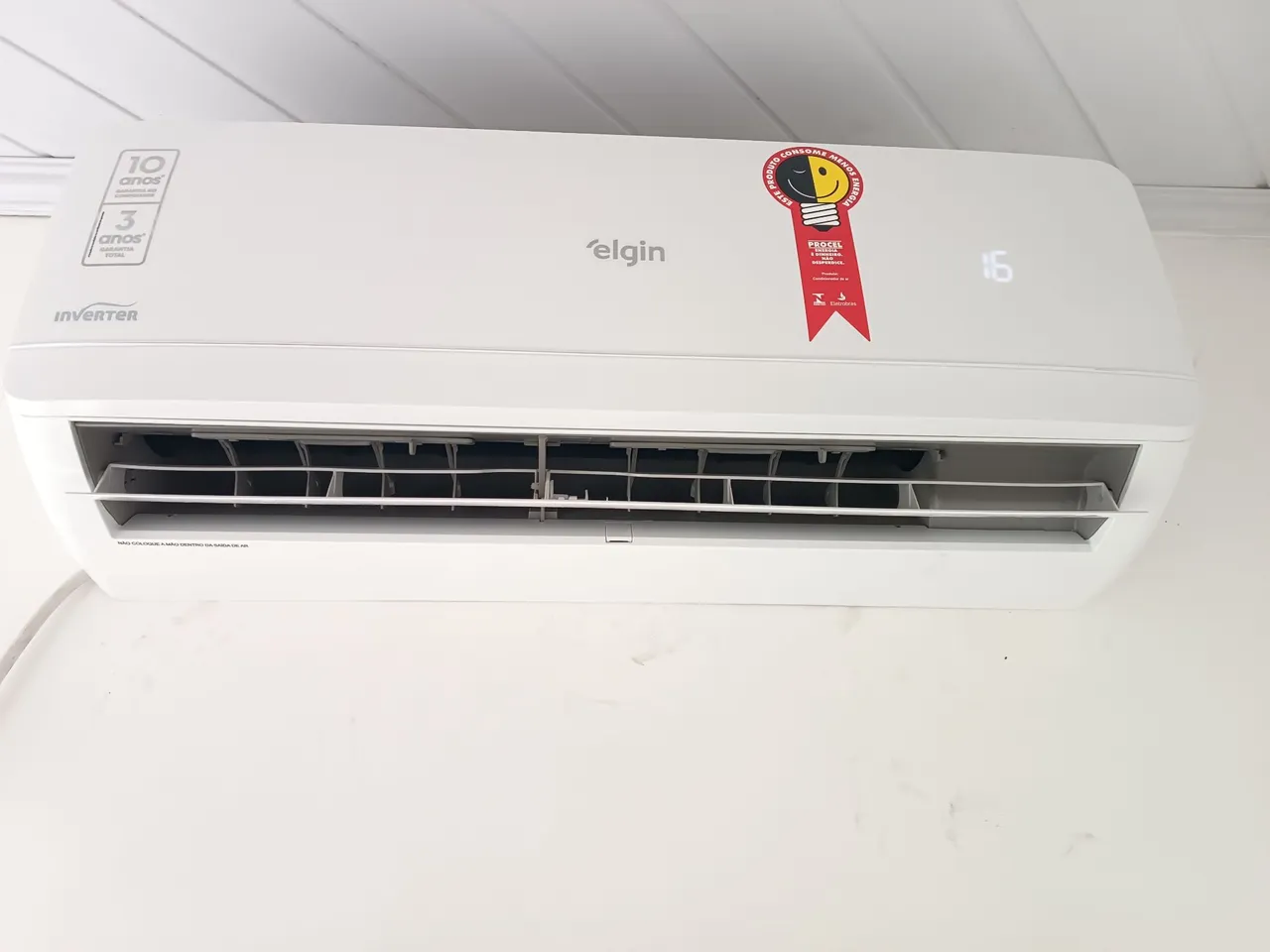 Ar Condicionado 127 V  Elgin 12.000 BTUs Frio