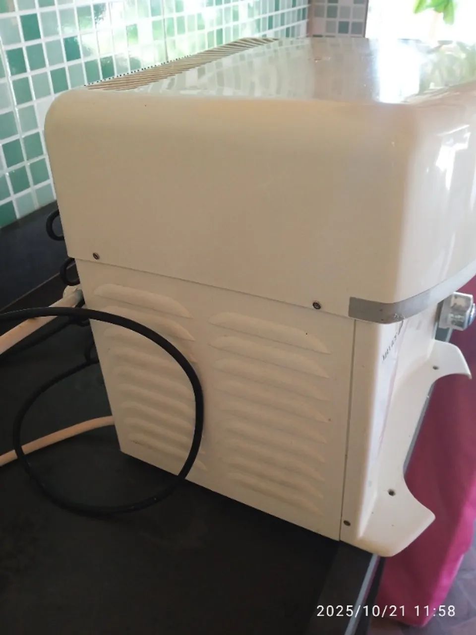 Bebedouro conservado gelando! Eletroportáteis Para Cozinha e