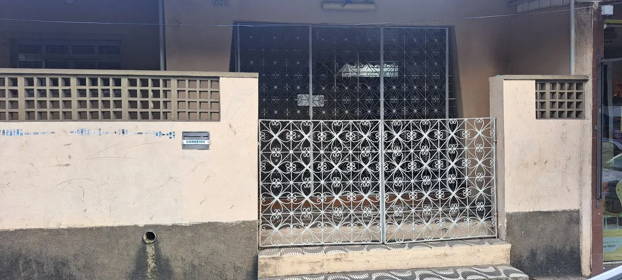 CASA 3/4 - EM FRENTE A CAIXA ECONÔMICA DO ALECRIM