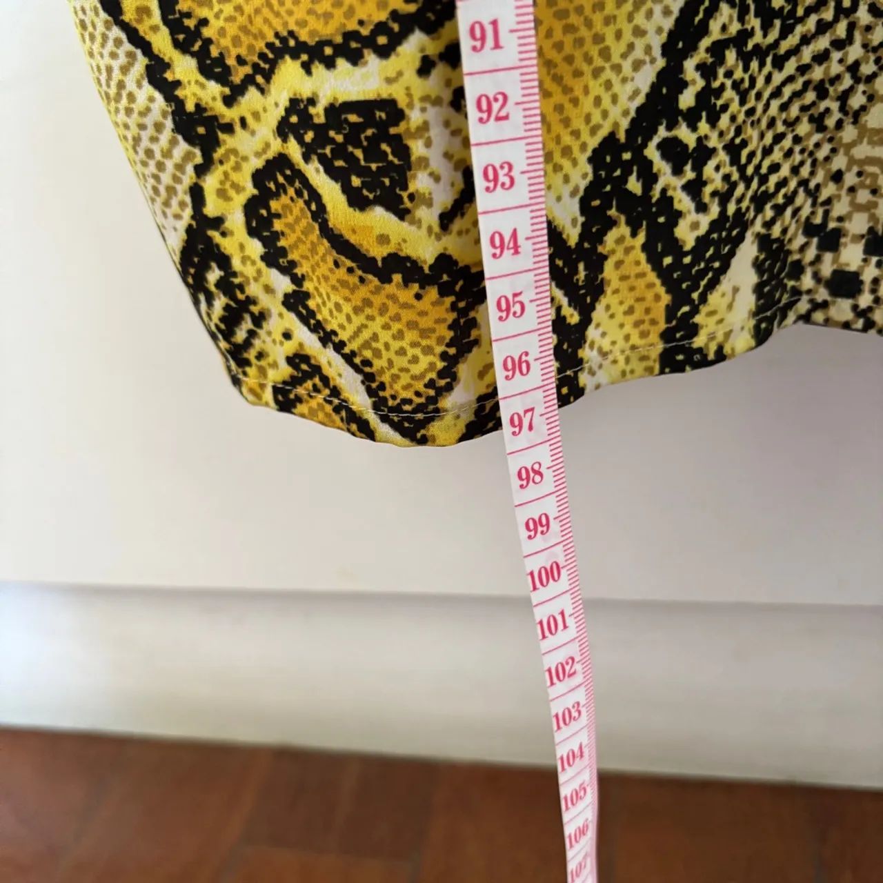 Vestido Estampado Cobra Amarelo - Foto 4