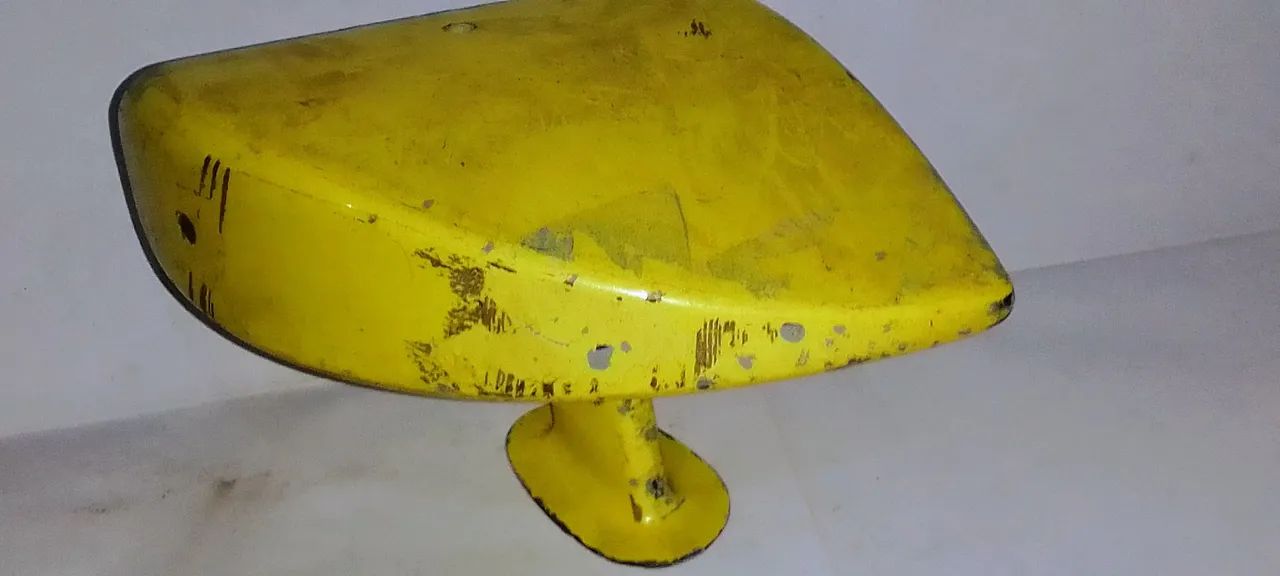 Antigoretrovisor de carro amarelo  - Foto 3