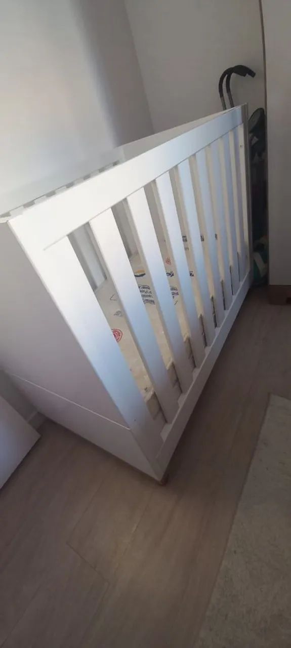Berço que vira cama .