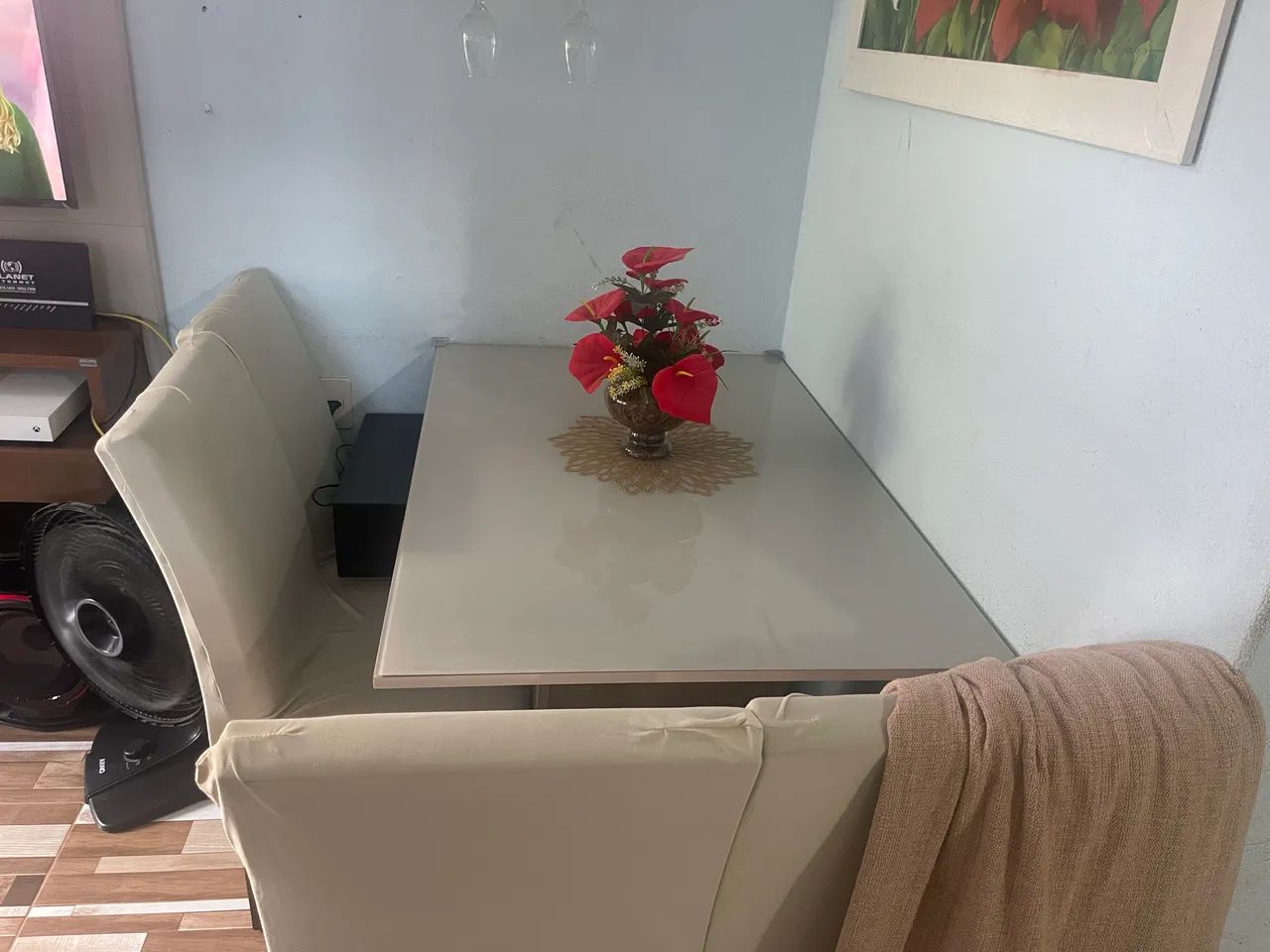 Glass-top table64520806736130121