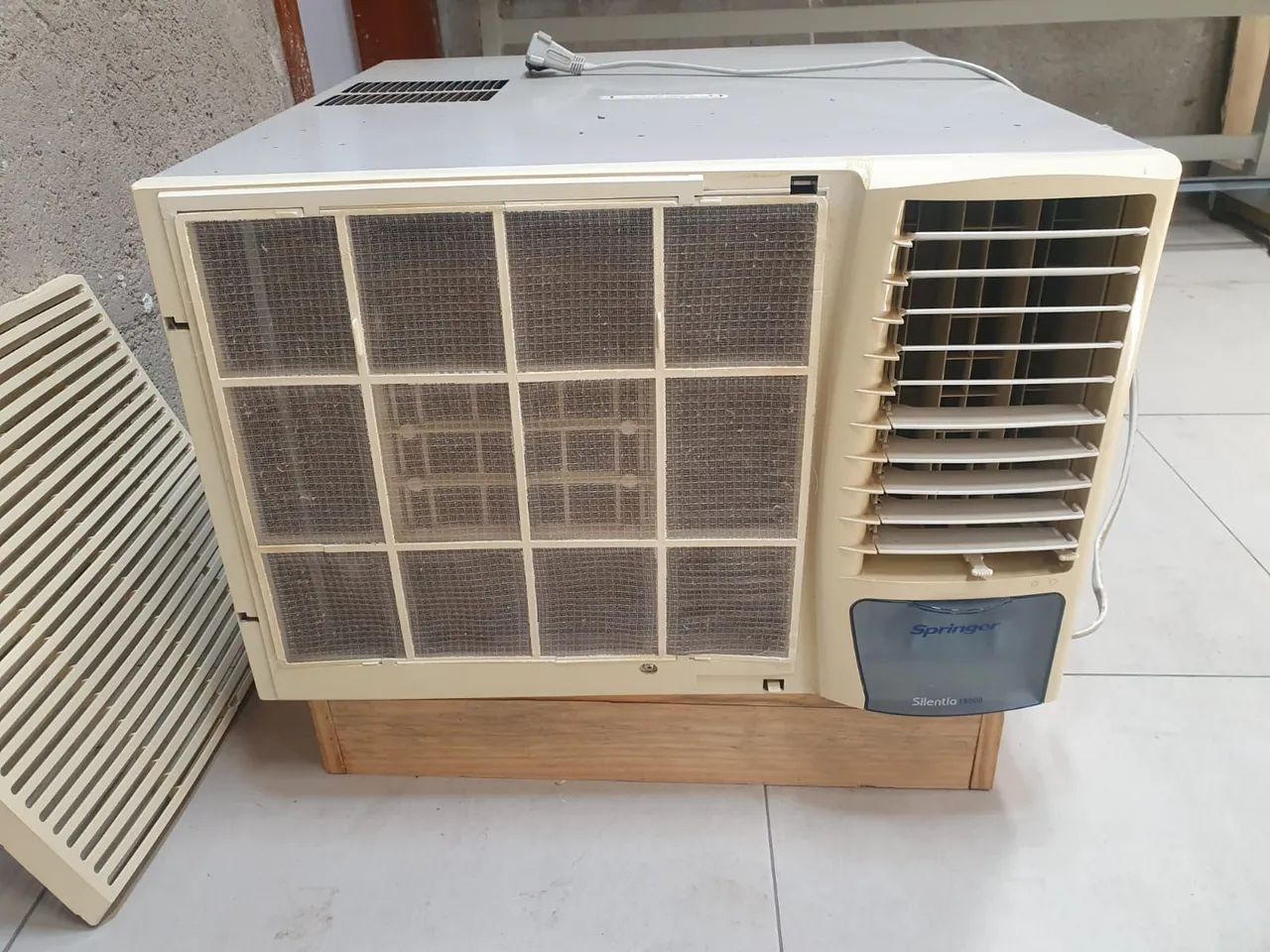 Ar condicionado Springer Silentia 28000 Geladão 18000 BTU