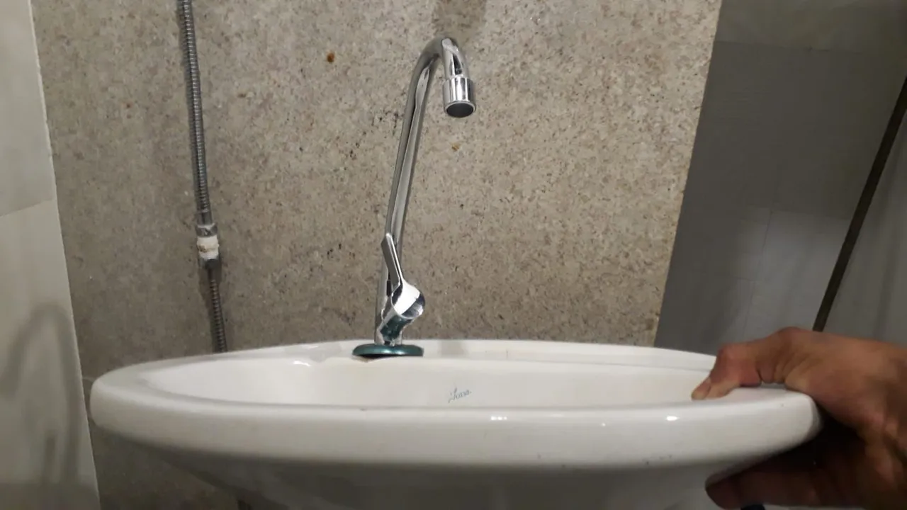 Cuba de cerâmica para banheiro