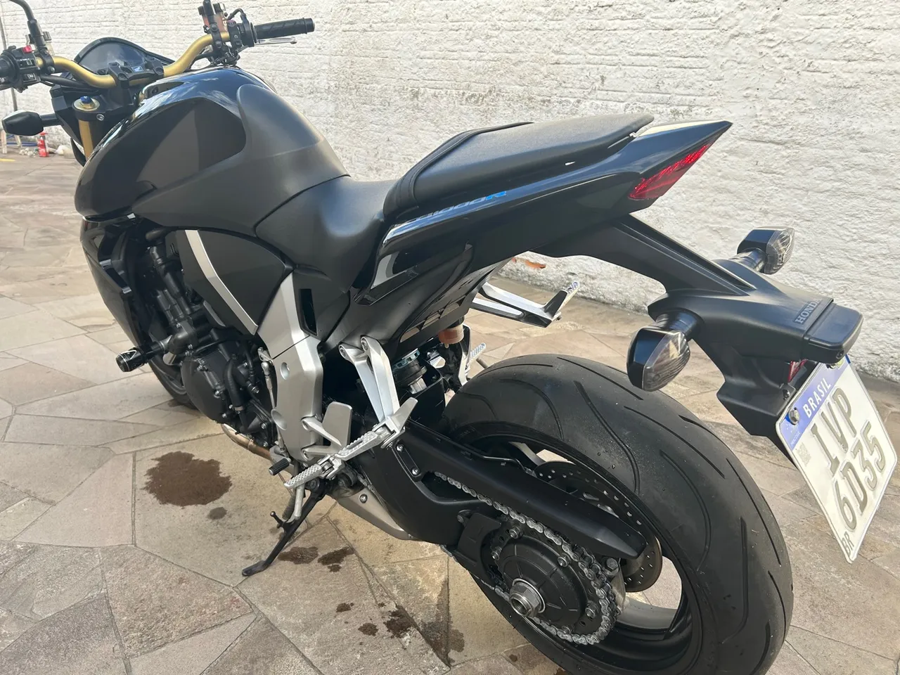 Cb1000r