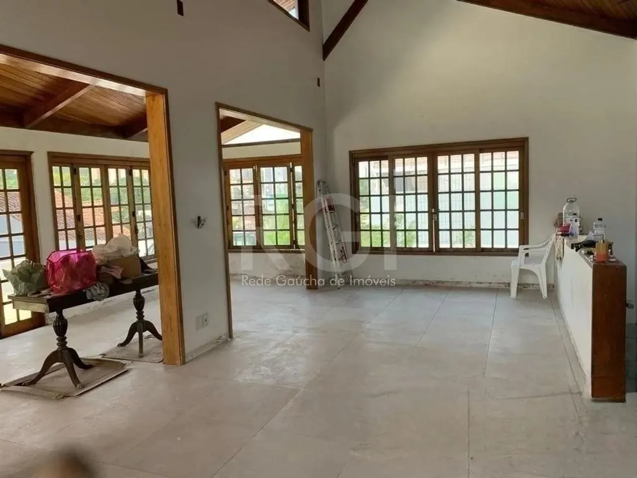 Casa residencial para alugar no bairro Glória com 500 m² e 3 dormitórios/quartos.
