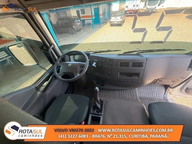 VOLVO VM 270 2022 BAÚ 8,50M - Foto 9