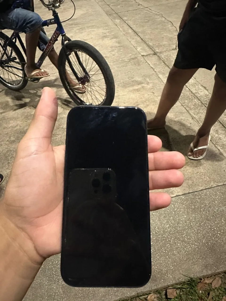 iPhone 15 256 gigas, com a caixa 