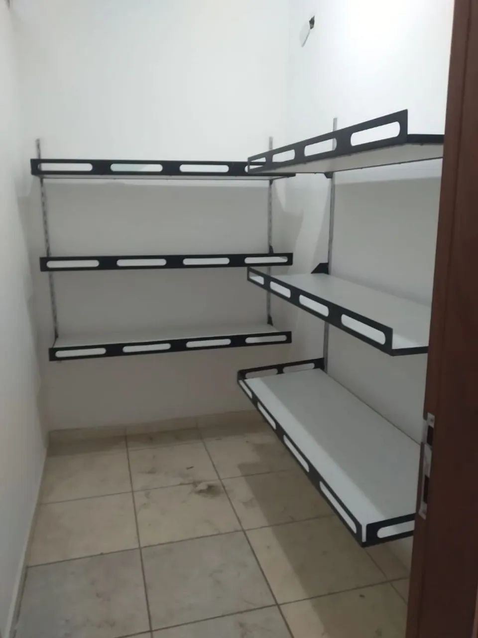 Prateleiras roupas