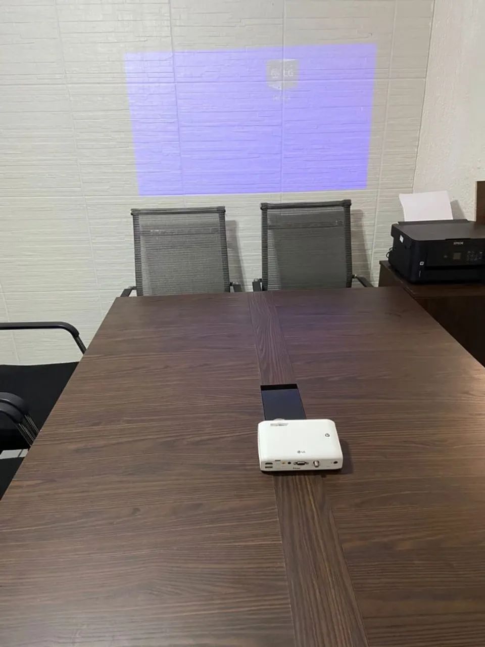 Mini Projetor LG Beam. Funciona em ambientes com Claridade: R$ 1.500,00 - Foto 4