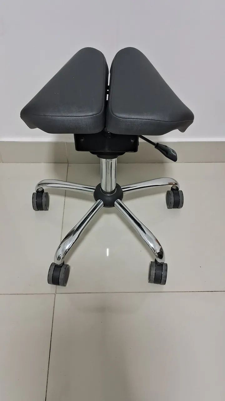cadeira mocho ergonômico tipo sela hubb dentista - Foto 4