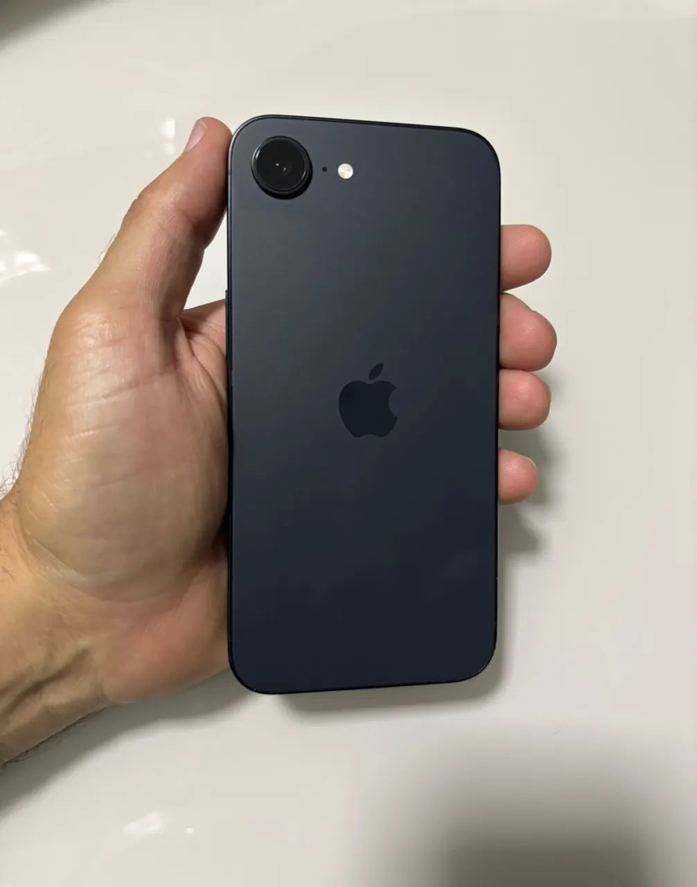 iPhone 16e