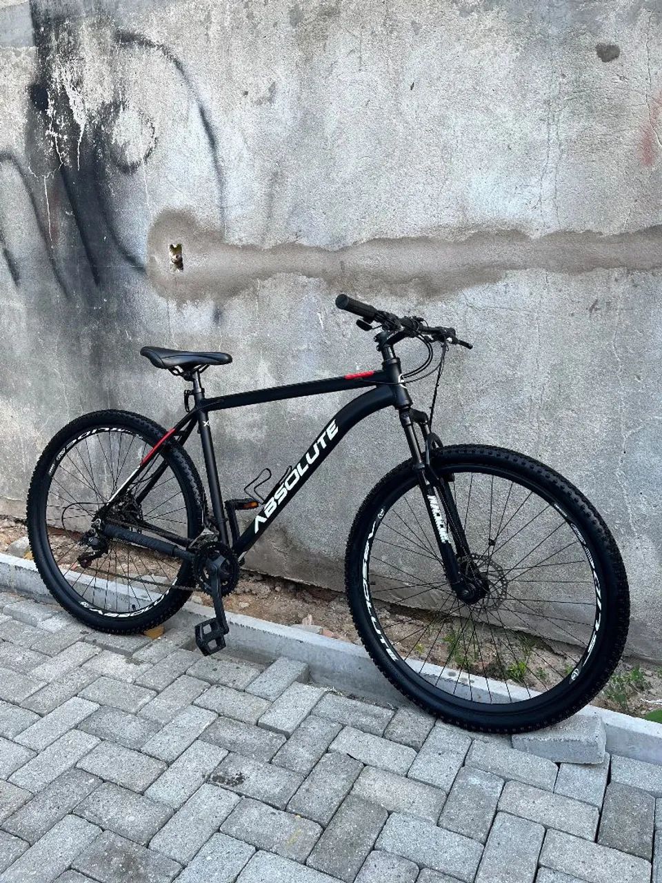 Bicicleta ABSOLUT NERO 4 