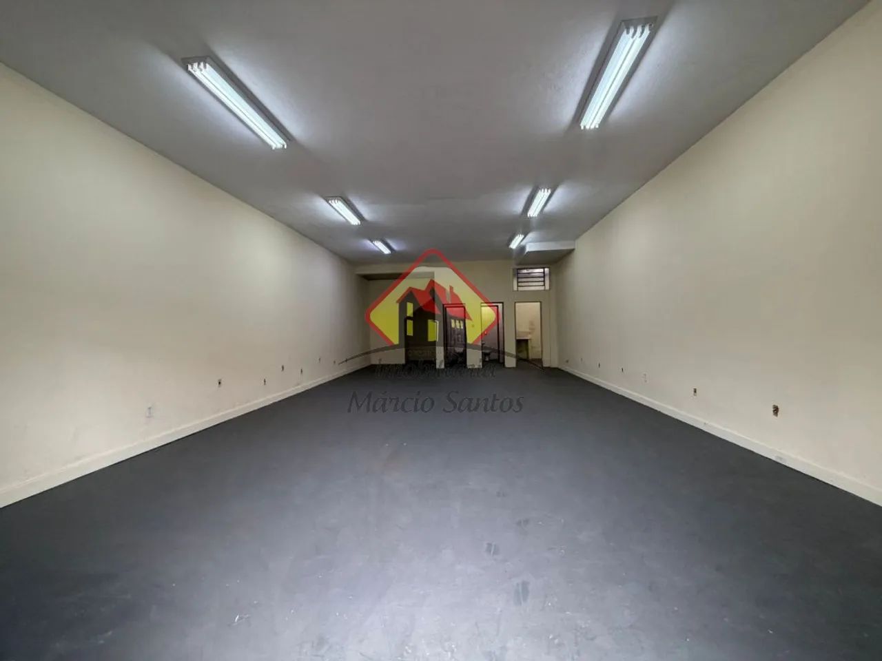 Locação de Comercial / Ponto Comercial na cidade de Taubaté - Foto 2