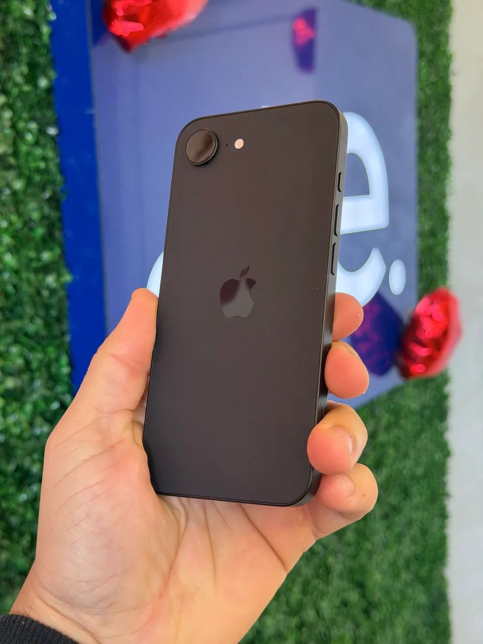 iPhone 16e 128gb preto garantia 6 meses  - Foto 2