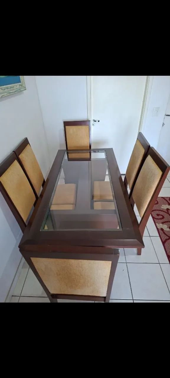 Vendo mesa de madeira com vidro - Foto 3